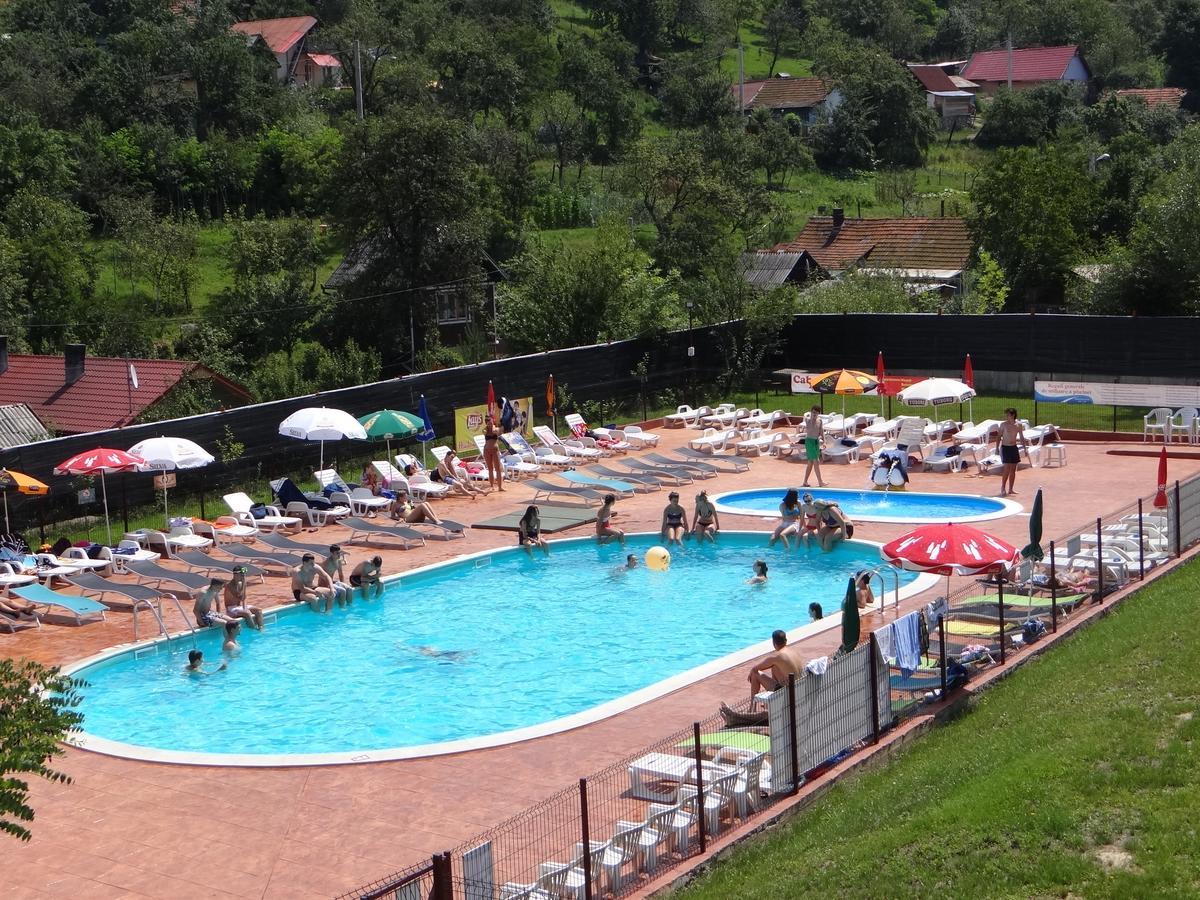 Cabana Pensiune La Brazi Vulcan  Exteriör bild