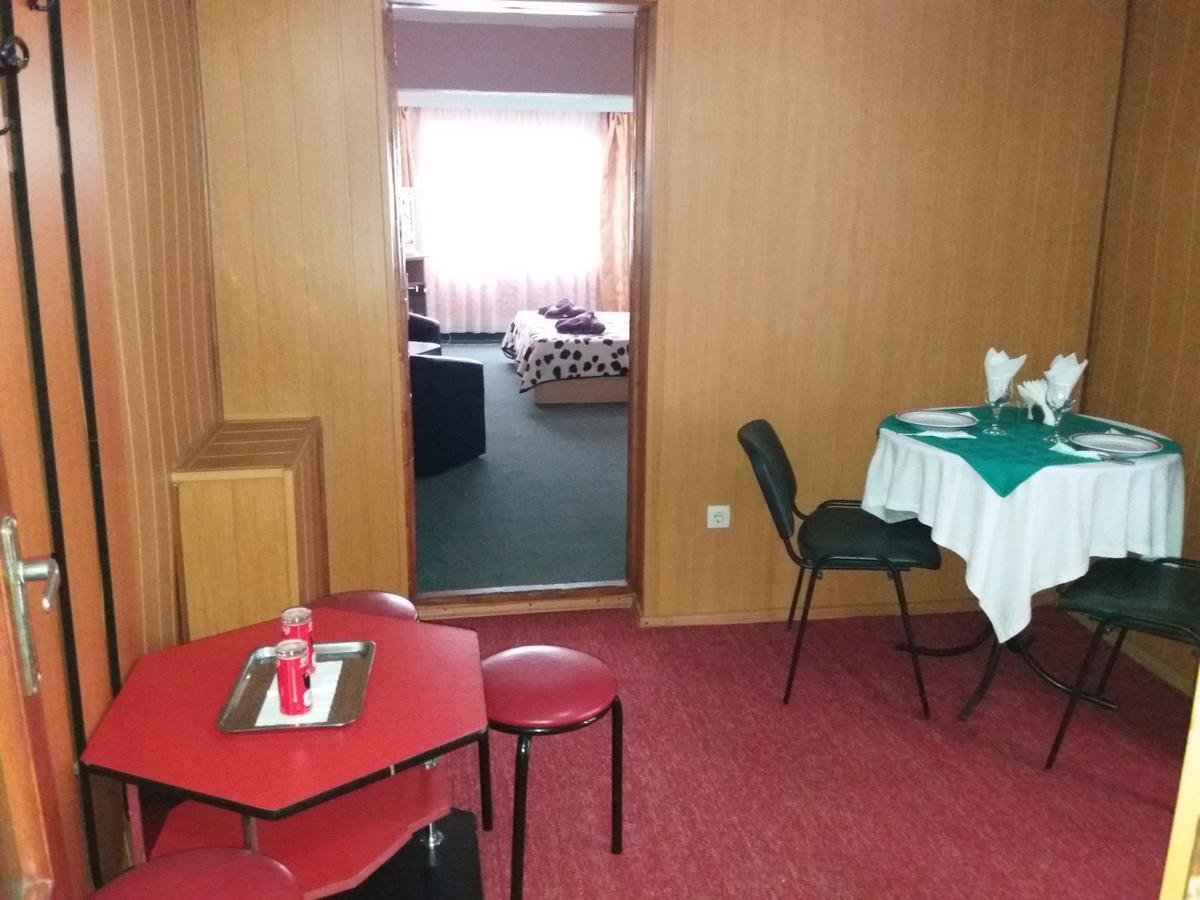 Cabana Pensiune La Brazi Vulcan  Exteriör bild